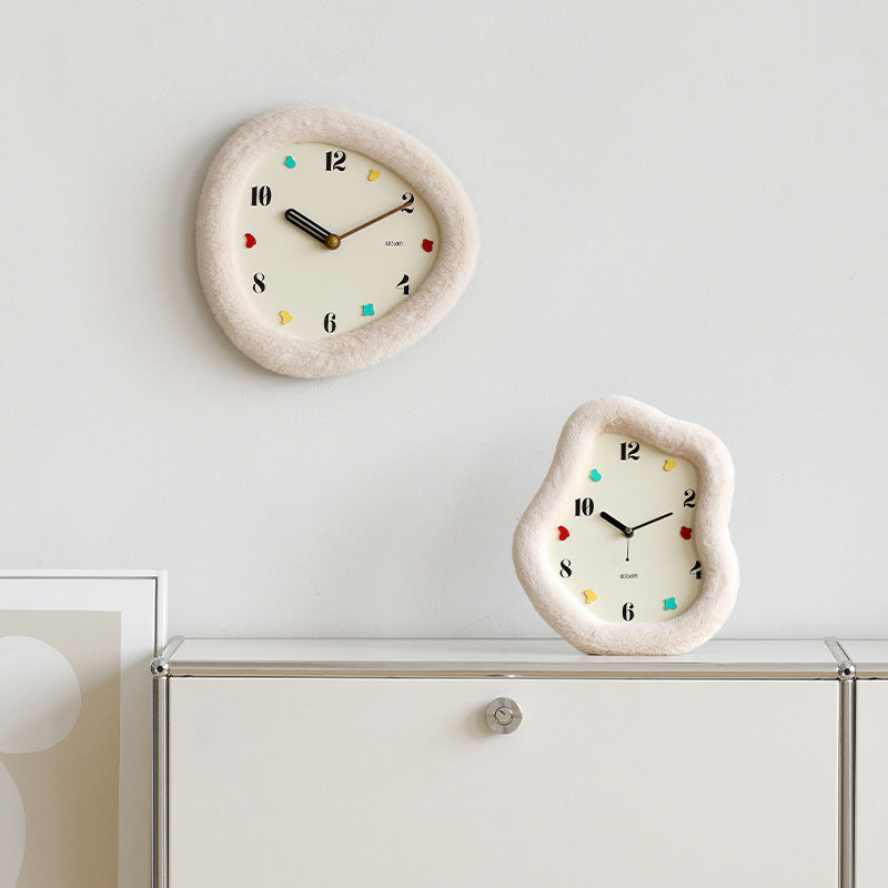 Retro Wall Clock - Plush Contour