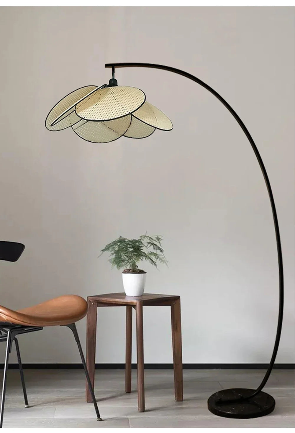 Flowr Shape LED Lighting Floor Lamps - Rattan petals