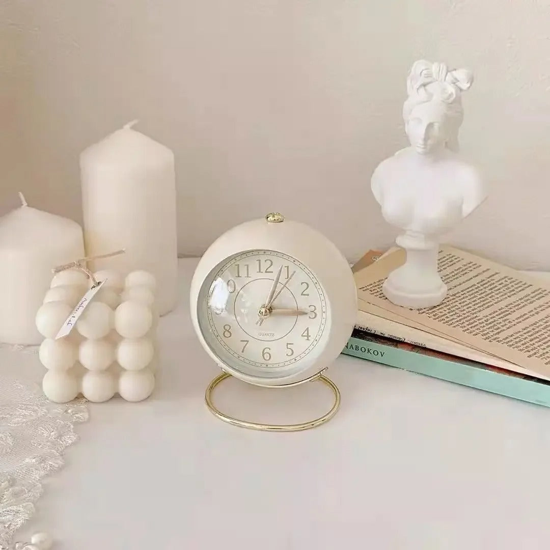 Vintage Round Tbable Clock Alarm - with Led Light Gold Stand