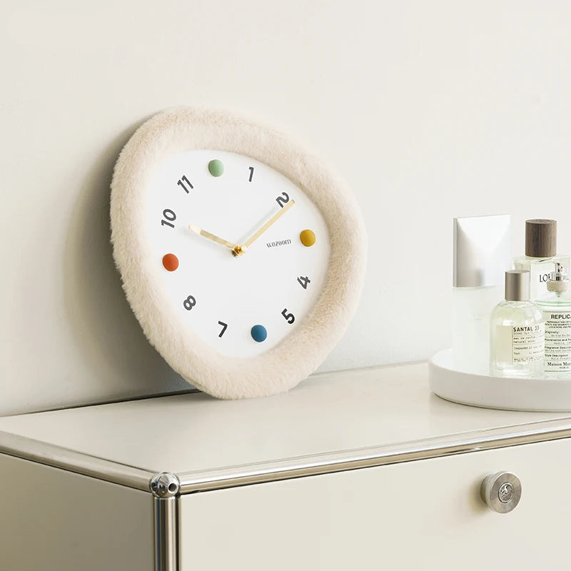 Retro Wall Clock - Plush Contour