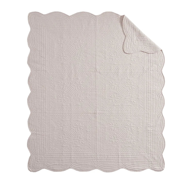 Oversized Quilted Throw with Scalloped Edges White 60x72"